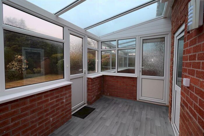 3 Bedroom Semi-Detached House To Rent In Dalesford Crescent, Macclesfield, SK10