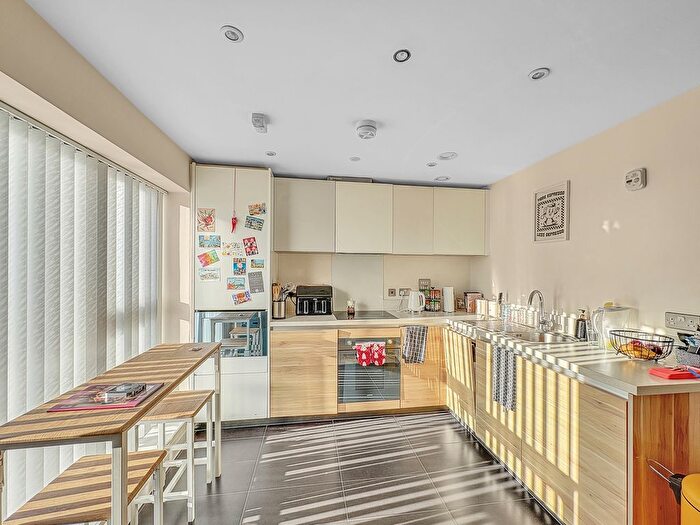 1 Bedroom Flat To Rent In Dakins House, Trumpington, Cambridge, CB2