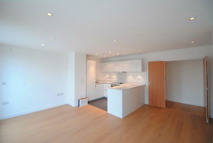2 Bedroom Apartment To Rent In Rossetti Apartments, Saffron Central Square, Croydon, CR0