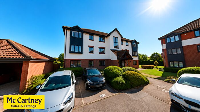 2 Bedroom Flat To Rent In Brimfield Road, Purfleet On Thames, Essex, RM19