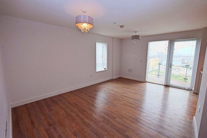 2 Bedroom Flat For Sale In Pegasus Way, Gillingham, ME7