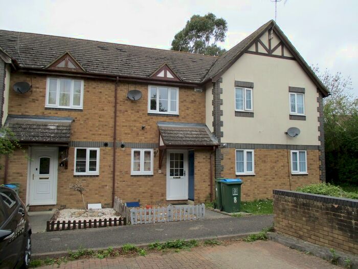 2 Bedroom Terraced House To Rent In Lark Vale, Aylesbury, HP19