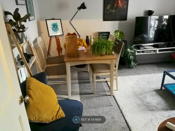 1 Bedroom Flat To Rent In Taymount Rise, London, SE23