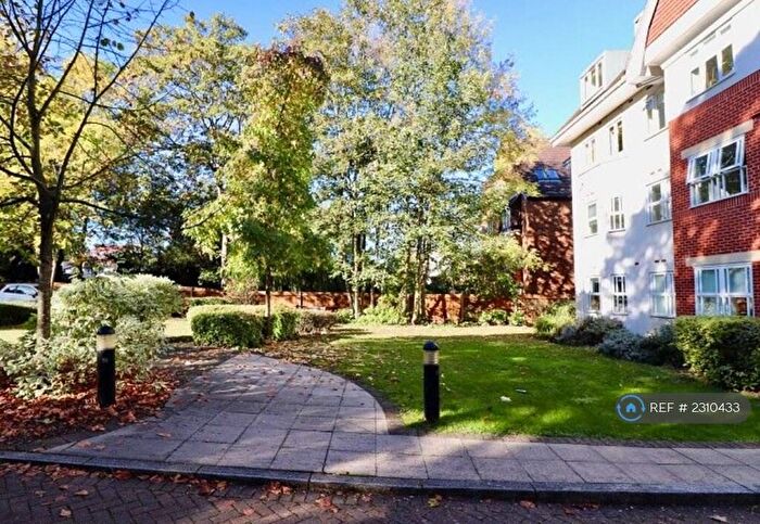 2 Bedroom Flat To Rent In Chatsworth Court, London, NW2