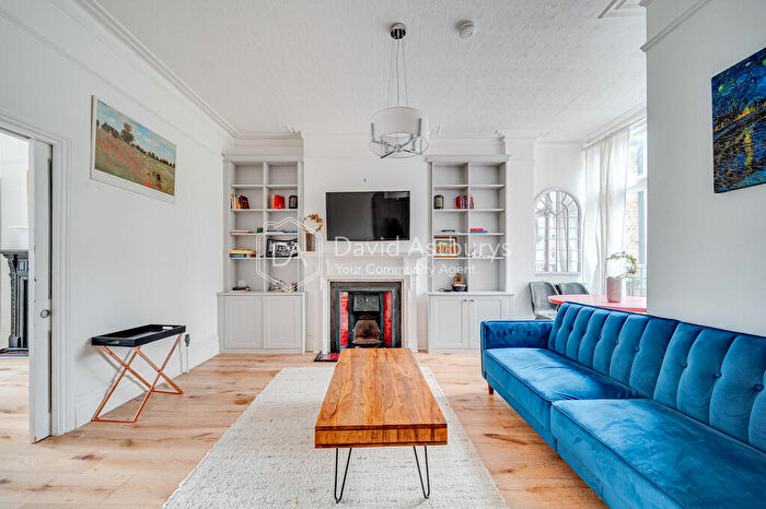 2 Bedroom Apartment To Rent In Lyncroft Gardens, West Hampstead, London, NW6