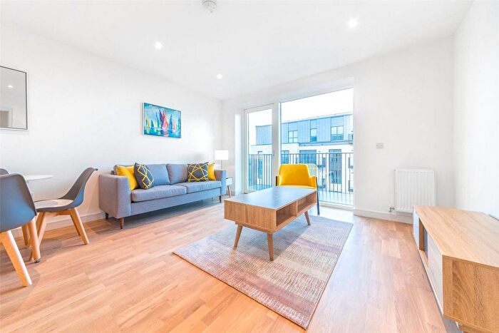 1 Bedroom Flat For Sale In Edwin House, Southall, UB1