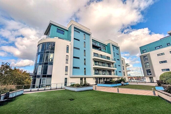 2 Bedroom Flat For Sale In Ocean Village, SO14