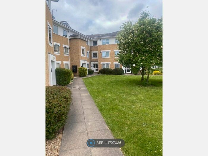 2 Bedroom Flat To Rent In Grange Court, Chelmsford, CM2