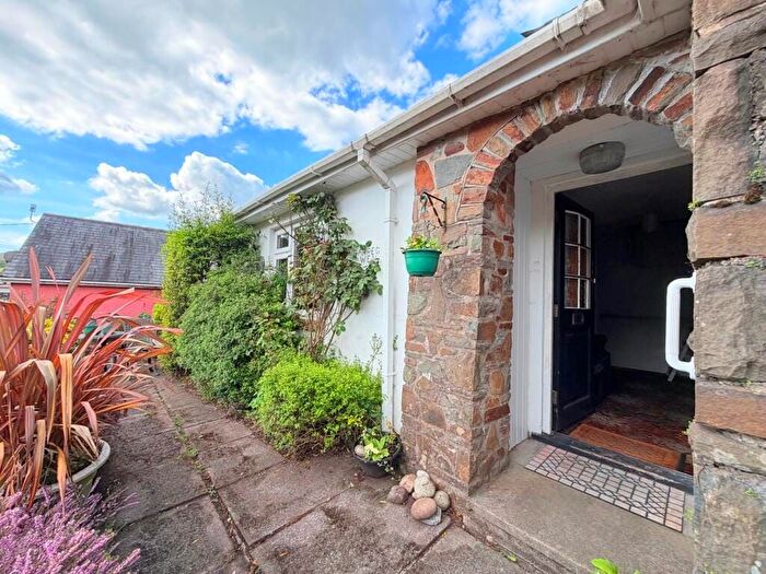 3 Bedroom Detached Bungalow For Sale In Garreg Side, Blaengarw, Bridgend, CF32