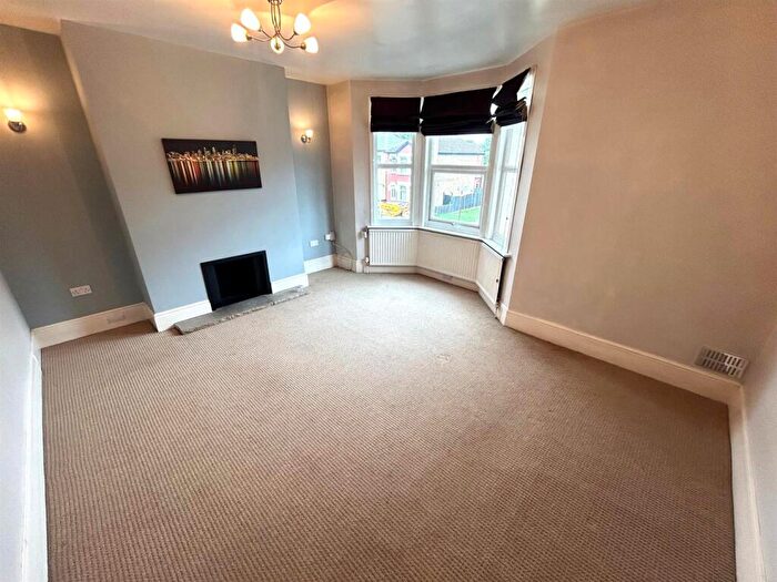 1 Bedroom Flat To Rent In Manor Road, Romford, RM1