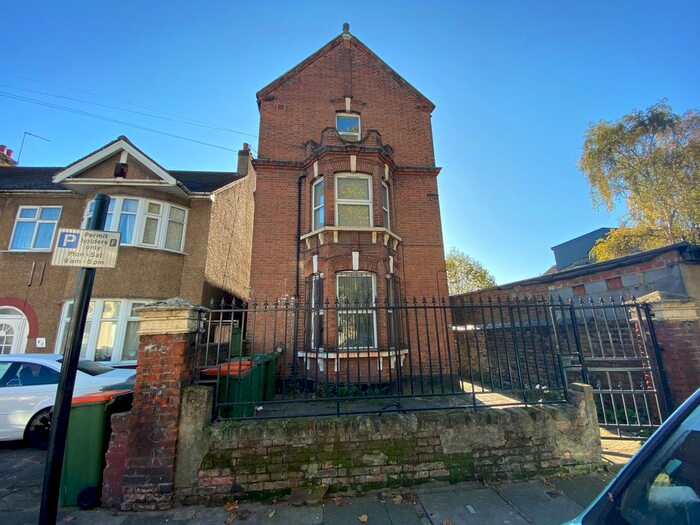 1 Bedroom Flat To Rent In Clova Road, London E7