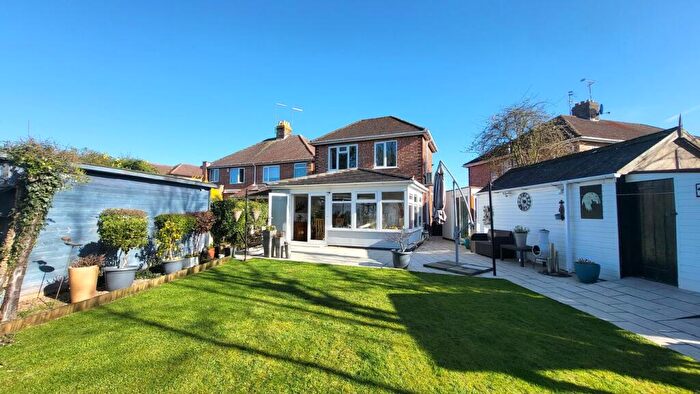 2 Bedroom Detached House For Sale In Carleton Crest, Walton, Peterborough, PE4