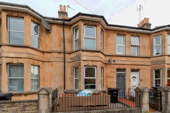 6 Bedroom Terraced House To Rent In Victoria Road, Bath, BA2