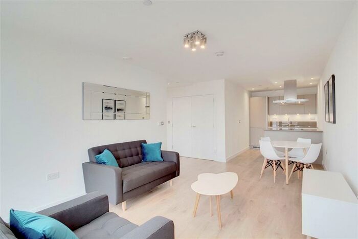 1 Bedroom Flat To Rent In Stratosphere Tower, Great Eastern Road, E15