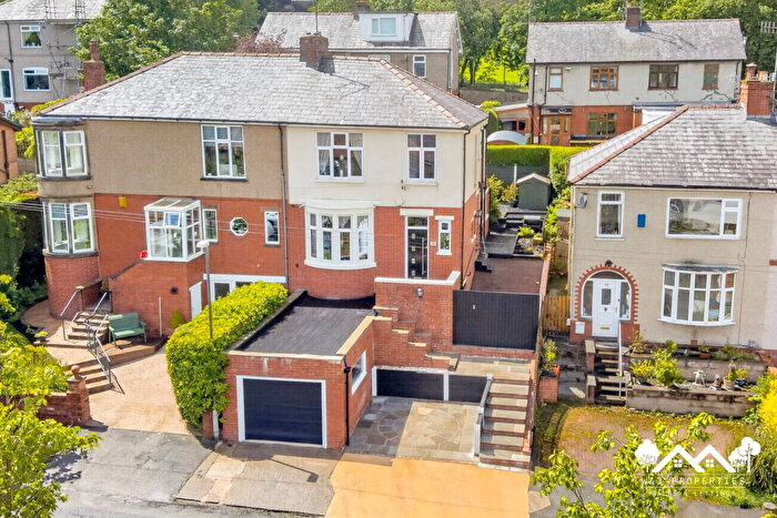 3 Bedroom Semi-Detached House For Sale In Oakwood Road, Accrington, BB5