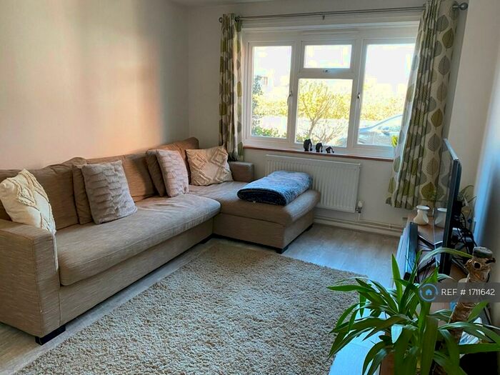 1 Bedroom Flat To Rent In Alice Smith Square, Littlemore, Oxford, OX4