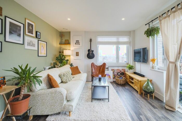 2 Bedroom Apartment To Rent In Moulding Lane, Deptford, SE14