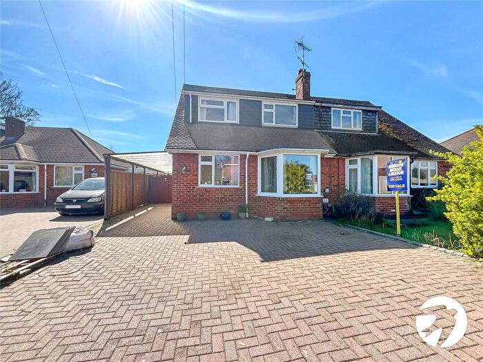 4 Bedroom Bungalow For Sale In Roseleigh Road, Sittingbourne, Kent, ME10