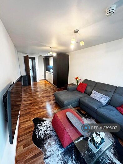 2 Bedroom Flat To Rent In Lamb's Passage, London, EC1Y