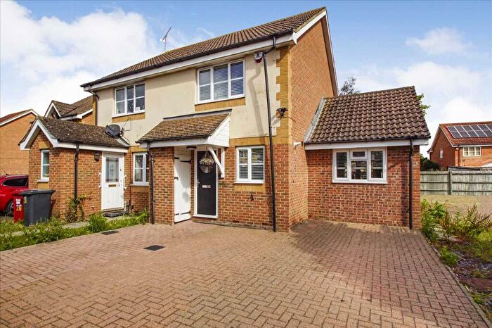 2 Bedroom Semi-Detached House For Sale In Moor Furlong, Cippenham, SL1