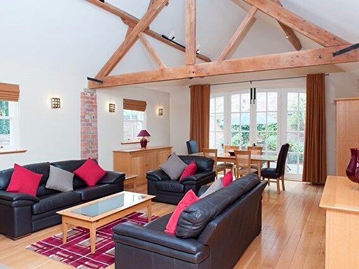 2 Bedroom Detached House To Rent In Barn Grove, Heslington, York, YO10