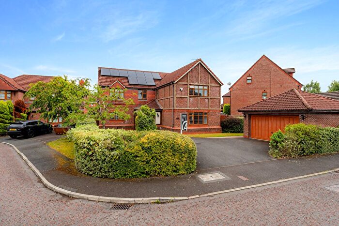 5 Bedroom Detached House For Sale In Stone Cross Drive, Widnes, WA8