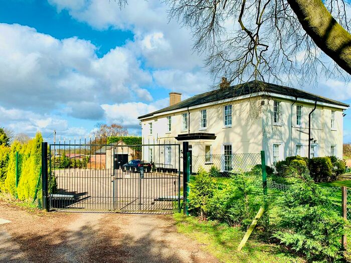 4 Bedroom Town House To Rent In Riseholme Grange, St. Georges Lane, Lincoln, LN2