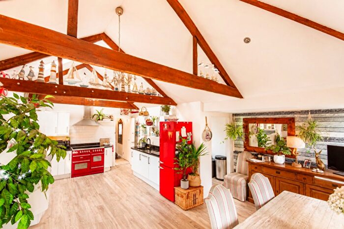 3 Bedroom Maisonette For Sale In Fore Street, Fowey, Cornwall, PL23