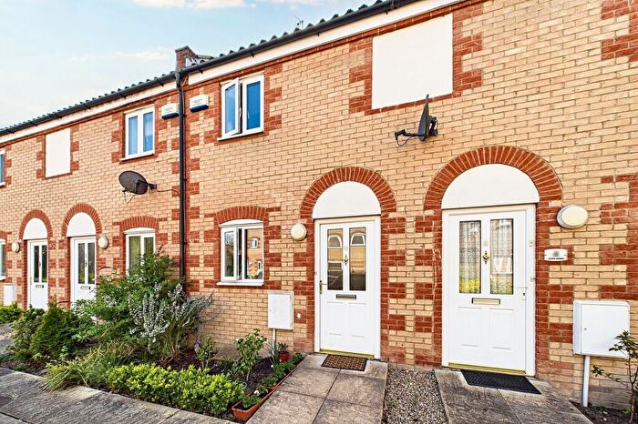 2 Bedroom Terraced House For Sale In Avenue Gardens, Thetford, IP24