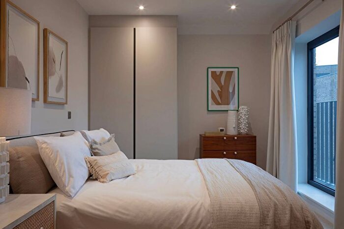 4 Bedroom Property For Sale In Frankum Mews, Wood Green, N22