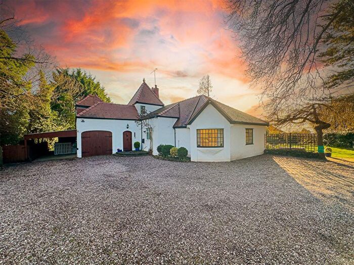 4 Bedroom Detached Bungalow For Sale In Thurstaston Road, Heswall, CH60