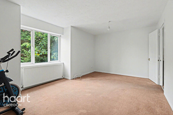 1 Bedroom Flat For Sale In Franklin Way, Croydon, CR0