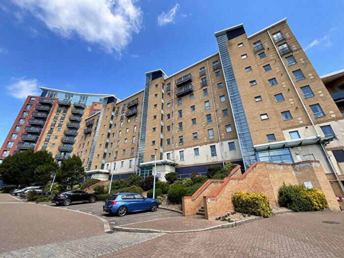 2 Bedroom Apartment To Rent In Western Beach Apartments, Hanover Avenue, Silvertown, E16