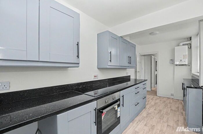3 Bedroom Semi-Detached House For Sale In Hinton Road, Runcorn, WA7