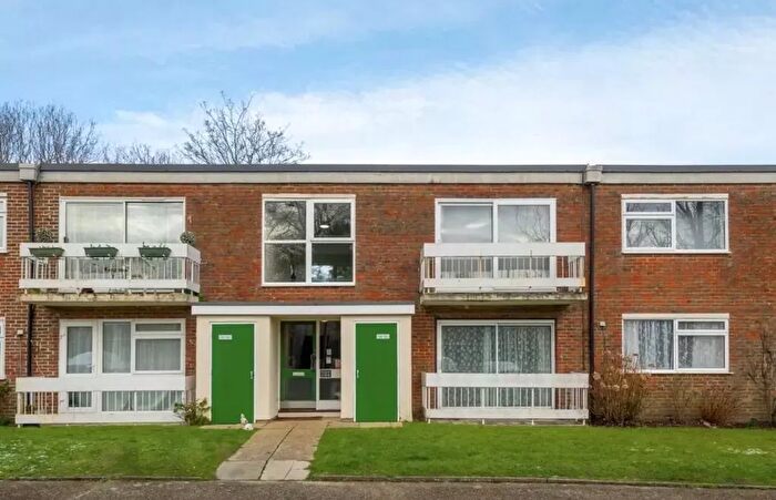 2 Bedroom Flat To Rent In Brighton Road, Crawley, RH10