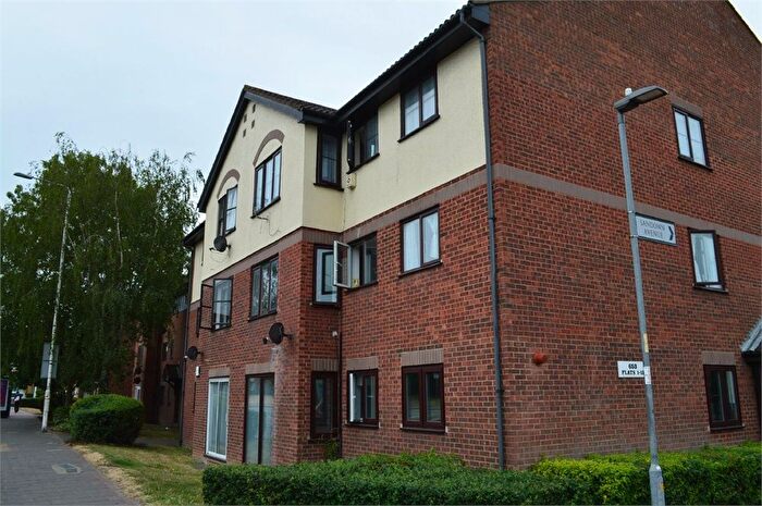 2 Bedroom Flat To Rent In Rainham Road South, Dagenham, RM10