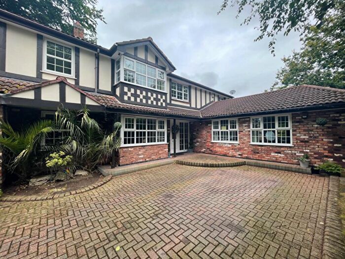 4 Bedroom Detached House To Rent In Canterbury Close, Formby, L37