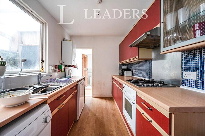 3 Bedroom Terraced House To Rent In Londesborough Road, PO4