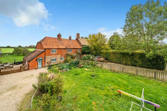 3 Bedroom Cottage For Sale In Lyford, Wantage, OX12