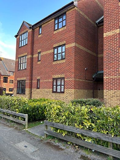 1 Bedroom Flat To Rent In Cedar Gardens, Sutton, SM2