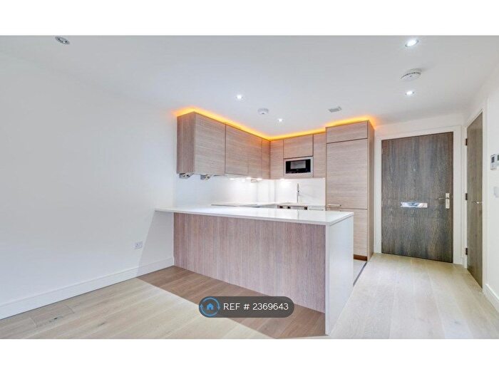 1 Bedroom Flat To Rent In Townmead Road, London, SW6