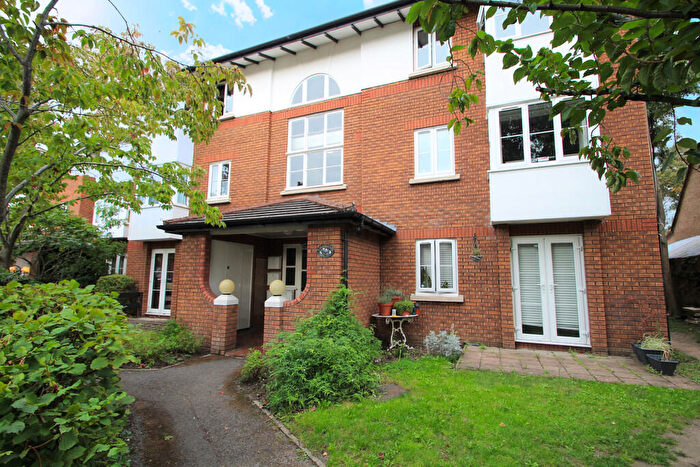 1 Bedroom Apartment To Rent In Kingsworthy Close, Kingston Upon Thames, KT1