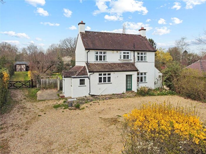 2 Bedroom Detached House For Sale In Darrs Lane, Northchurch, Berkhamsted, Hertfordshire, HP4