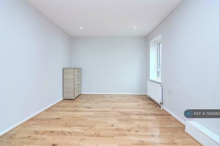 1 Bedroom Flat To Rent In Canning Town, London, E16