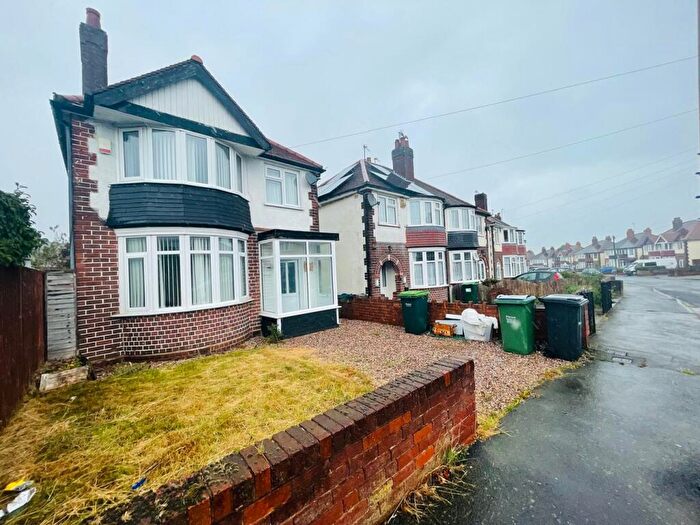 3 Bedroom Detached House For Sale In Stanley Road, West Bromwich, B71