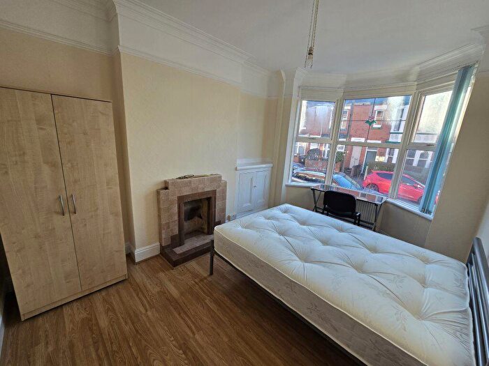 4 Bedroom Terraced House To Rent In Lorne Road, Leicester, LE2