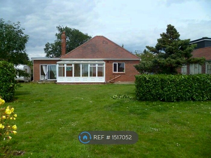 3 Bedroom Bungalow To Rent In Common Lane, Titchfield, Fareham, PO14