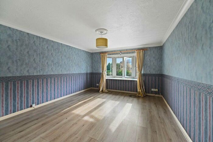 2 Bedroom Flat To Rent In Rossetti Road, Bermondsey, SE16