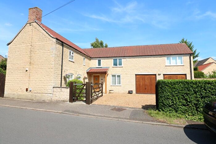4 Bedroom Detached House For Sale In Welmore Road, Glinton, Market Deeping, PE6