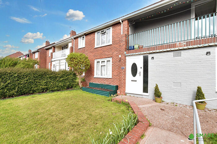 2 Bedroom Apartment For Sale In Hillyfield Road, Exeter, EX1